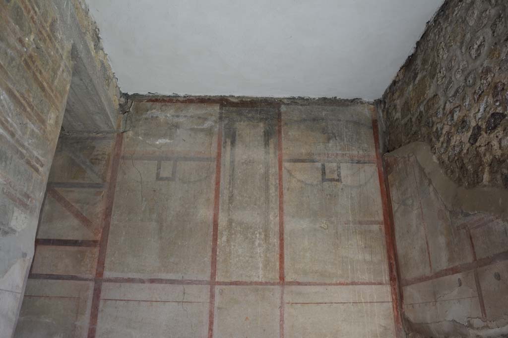 IX.5.6 Pompeii. May 2017. Room k’, upper east wall at south end (this also could be the east wall of room l (L).)
Foto Christian Beck, ERC Grant 681269 DÉCOR.