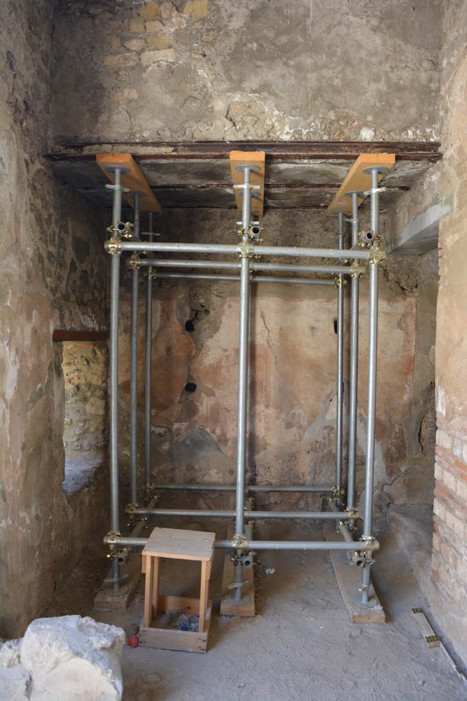 IX.5.6 Pompeii. May 2017. Room m, looking west.
Foto Christian Beck, ERC Grant 681269 DÉCOR.