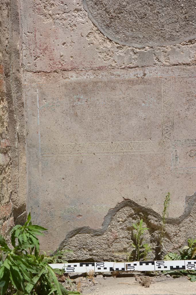 IX.5.6 Pompeii. May 2017. Room a, detail of painted decoration at north end of east wall.
Foto Christian Beck, ERC Grant 681269 DÉCOR.