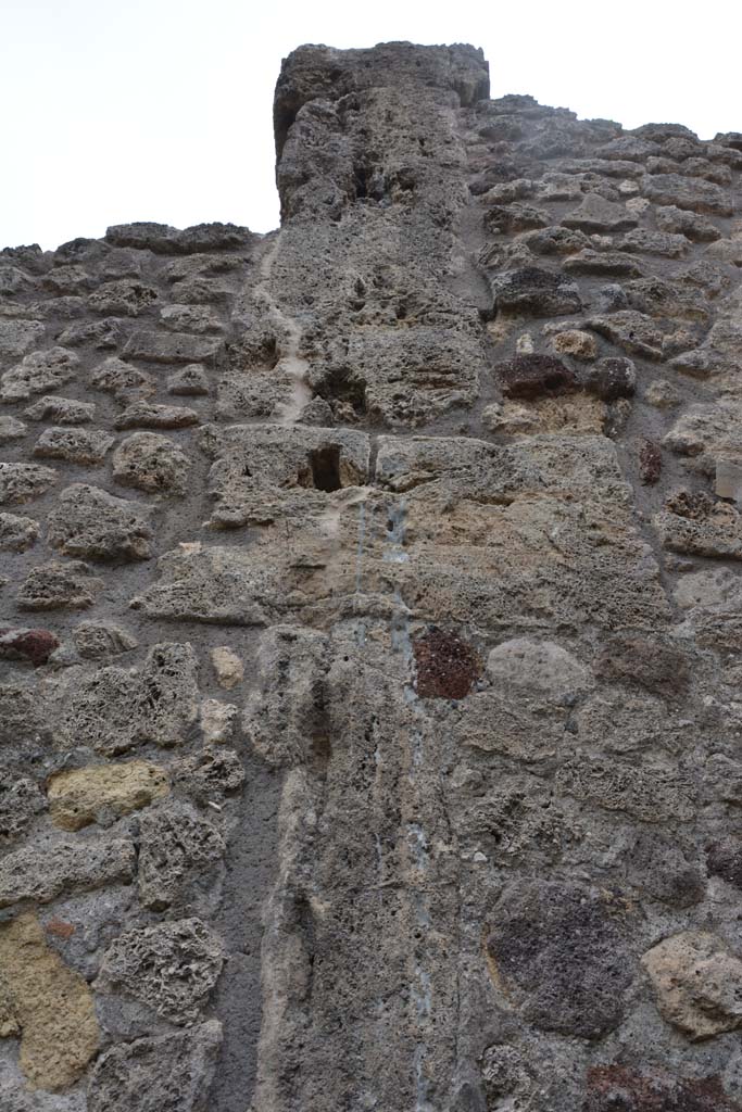 IX.5.8 Pompeii. May 2017. Upper east wall.
Foto Christian Beck, ERC Grant 681269 DÉCOR.