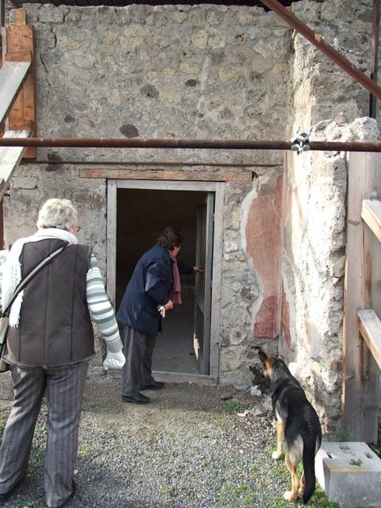 IX.5.9 Pompeii. December 2007. Doorway to Room 8.