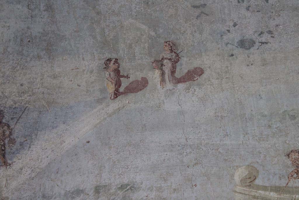 IX.5.9 Pompeii. May 2019. Room “l (L)”, two figures from upper north wall at west end.
Foto Christian Beck, ERC Grant 681269 DÉCOR.