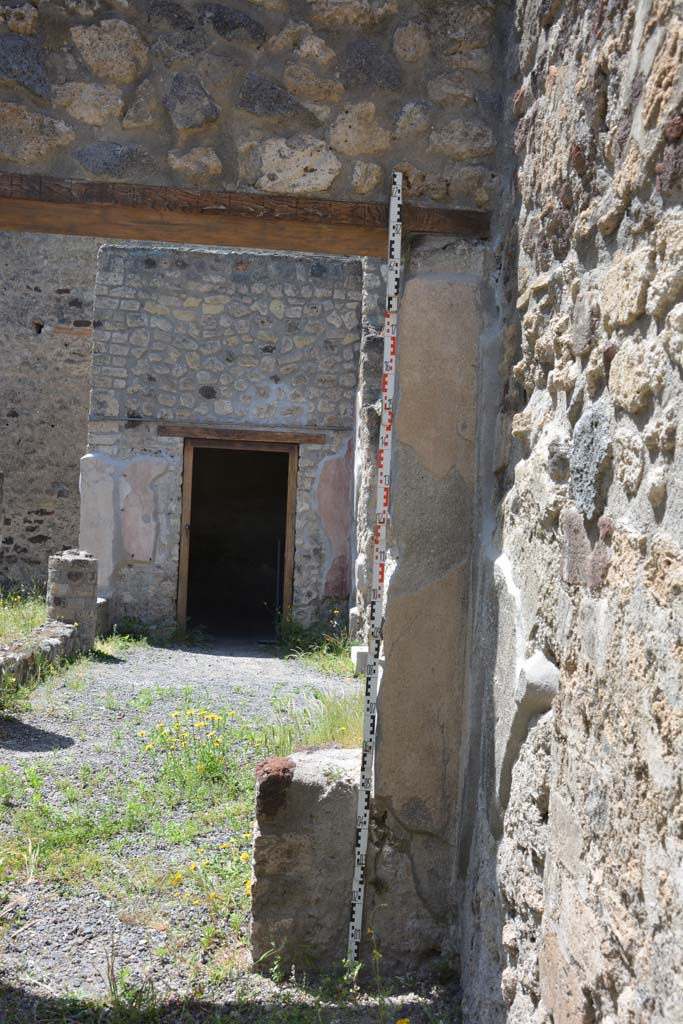 IX.5.9 Pompeii. May 2017. Room “m”, pilaster on west wall in north-west corner.
Foto Christian Beck, ERC Grant 681269 DÉCOR.