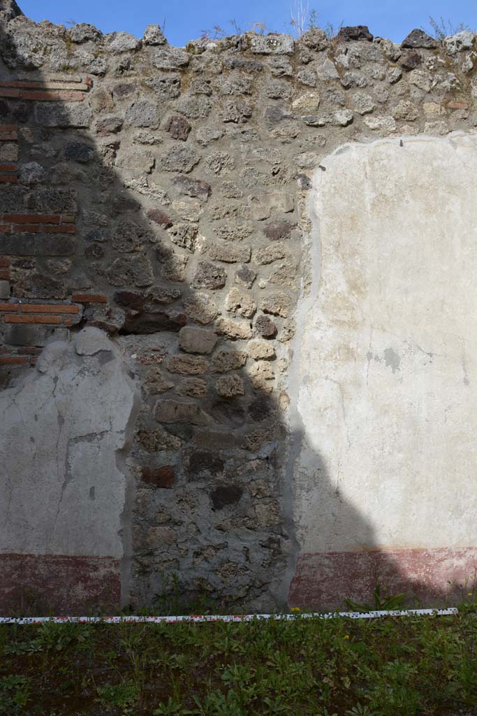 IX.5.9 Pompeii. May 2017. Room “o”, detail from centre of east wall.
Foto Christian Beck, ERC Grant 681269 DÉCOR.