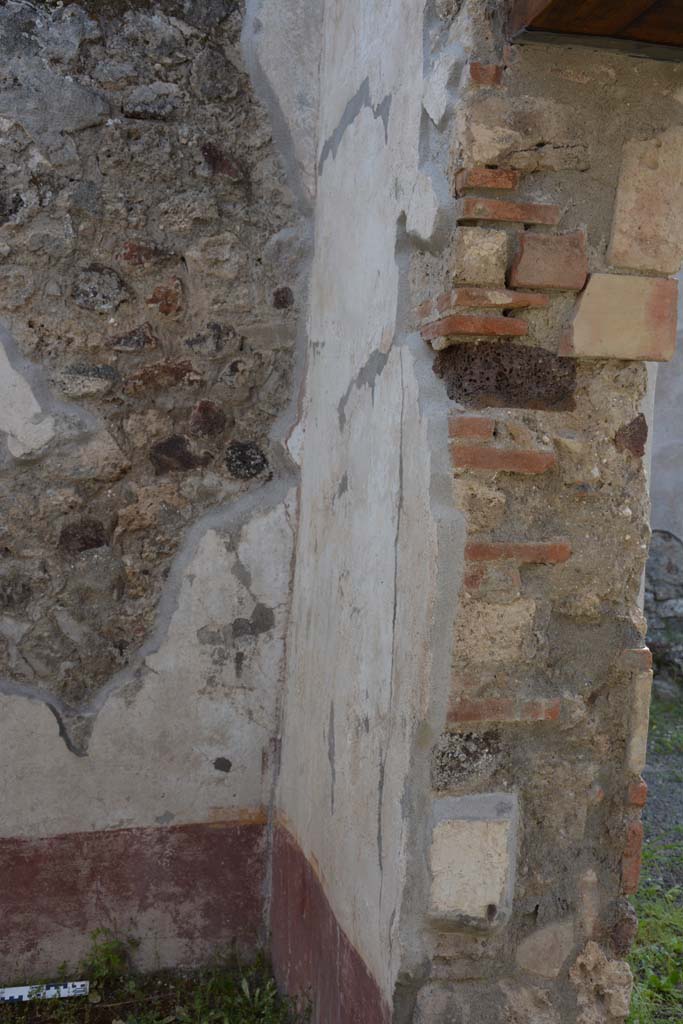 IX.5.9 Pompeii. May 2017. Room “o”, north-west corner and north side of doorway.
Foto Christian Beck, ERC Grant 681269 DÉCOR.