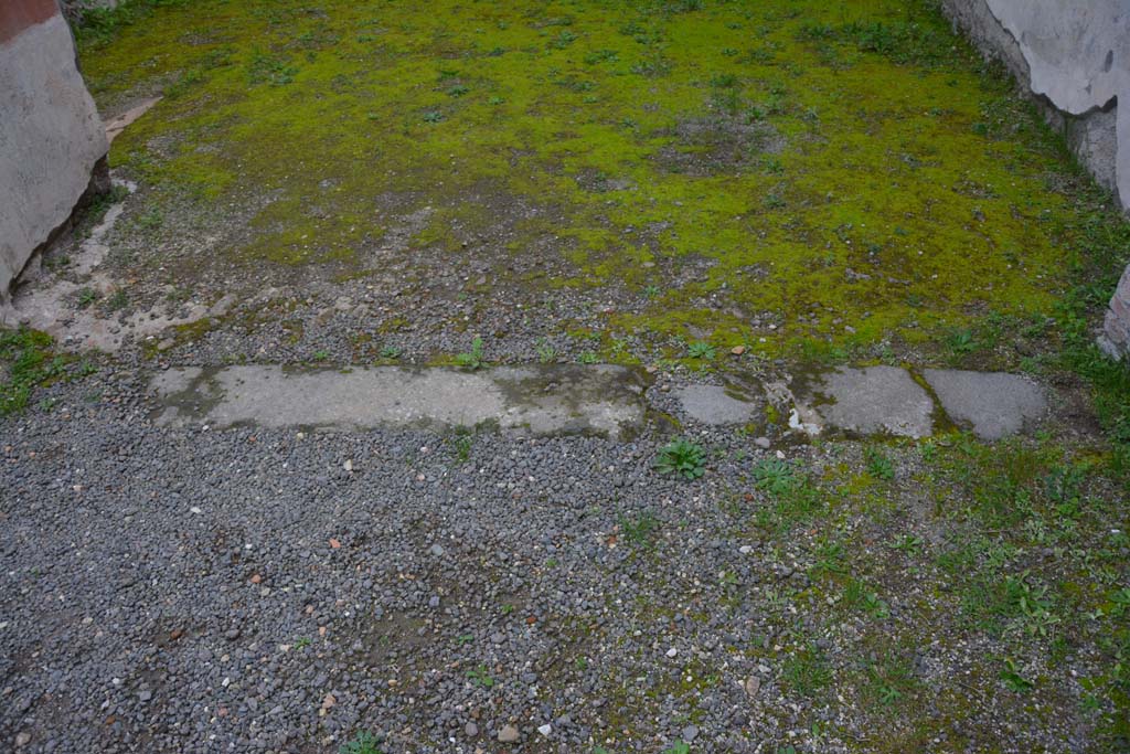 IX.5.9 Pompeii. March 2017. Room “p”, looking south across doorway threshold from south portico.
Foto Christian Beck, ERC Grant 681269 DÉCOR.