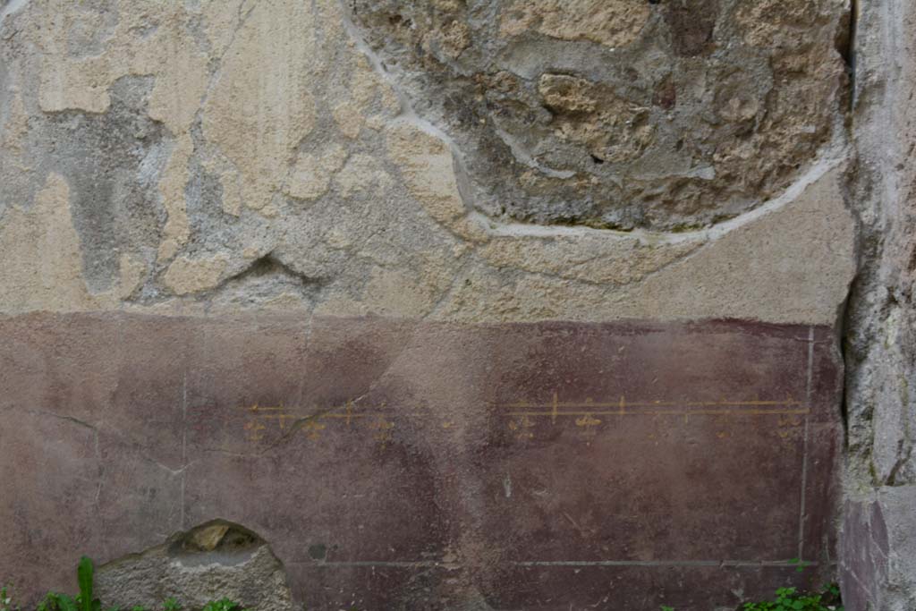 IX.5.9 Pompeii. March 2017. Room “f”, lower west wall in north-west corner.
Foto Christian Beck, ERC Grant 681269 DÉCOR.