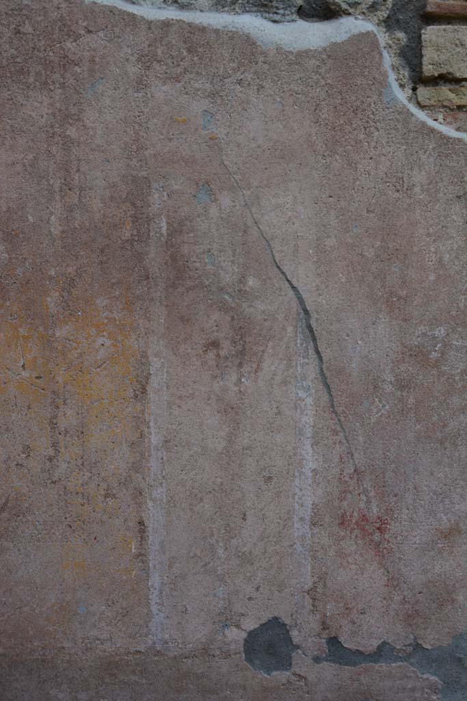 IX.5.9 Pompeii. March 2017.
Room “g”, south wall at west end, separating panel between yellow central and red side panel.
Foto Christian Beck, ERC Grant 681269 DÉCOR.