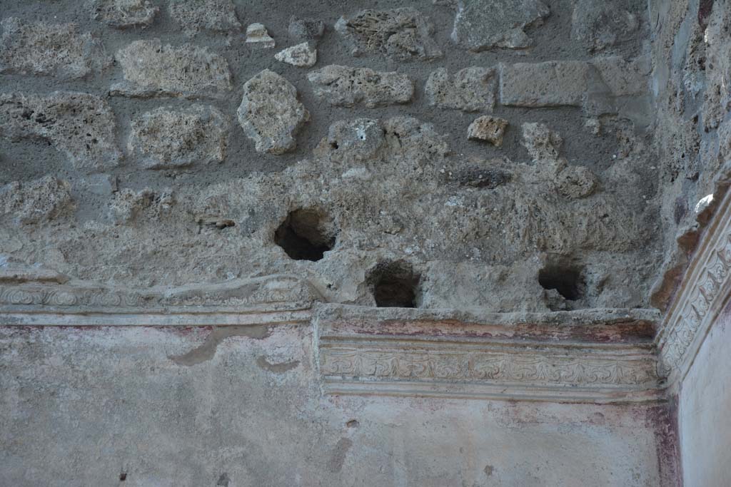 IX.5.11 Pompeii. May 2017. Room k, upper west wall at north end.
Foto Christian Beck, ERC Grant 681269 DÉCOR.