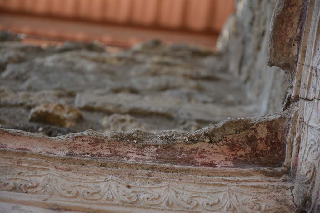 IX.5.11 Pompeii. May 2017. Room k, detail of cornice and part of ceiling in north-west corner.
Foto Christian Beck, ERC Grant 681269 DÉCOR.