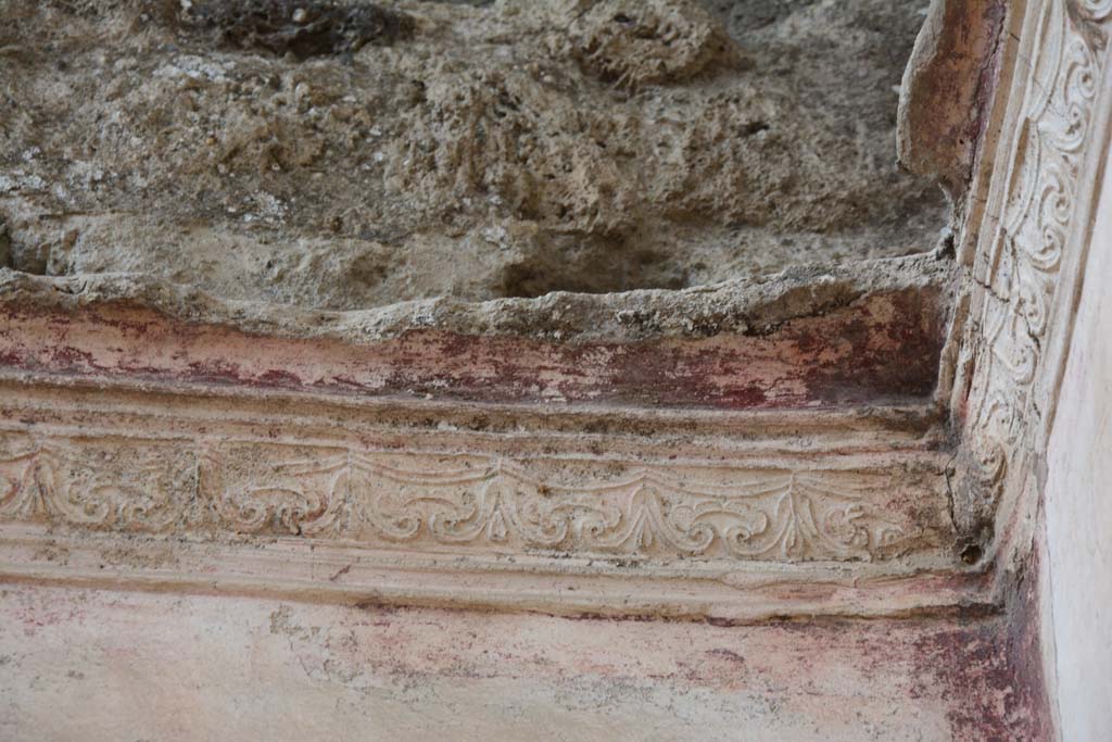 IX.5.11 Pompeii. March 2017. Room k, detail of cornice and part of ceiling in north-west corner.
Foto Christian Beck, ERC Grant 681269 DÉCOR.