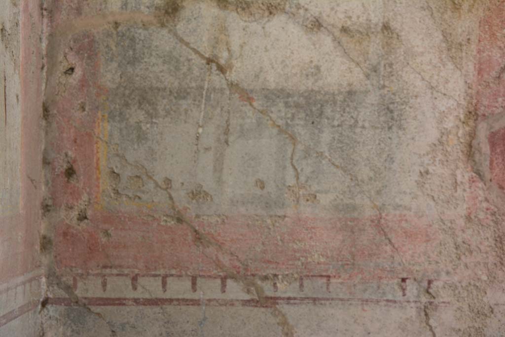 IX.5.11 Pompeii. March 2017. Room k, lower south end of west wall below panel with figure of Melpomene.
Foto Christian Beck, ERC Grant 681269 DÉCOR.