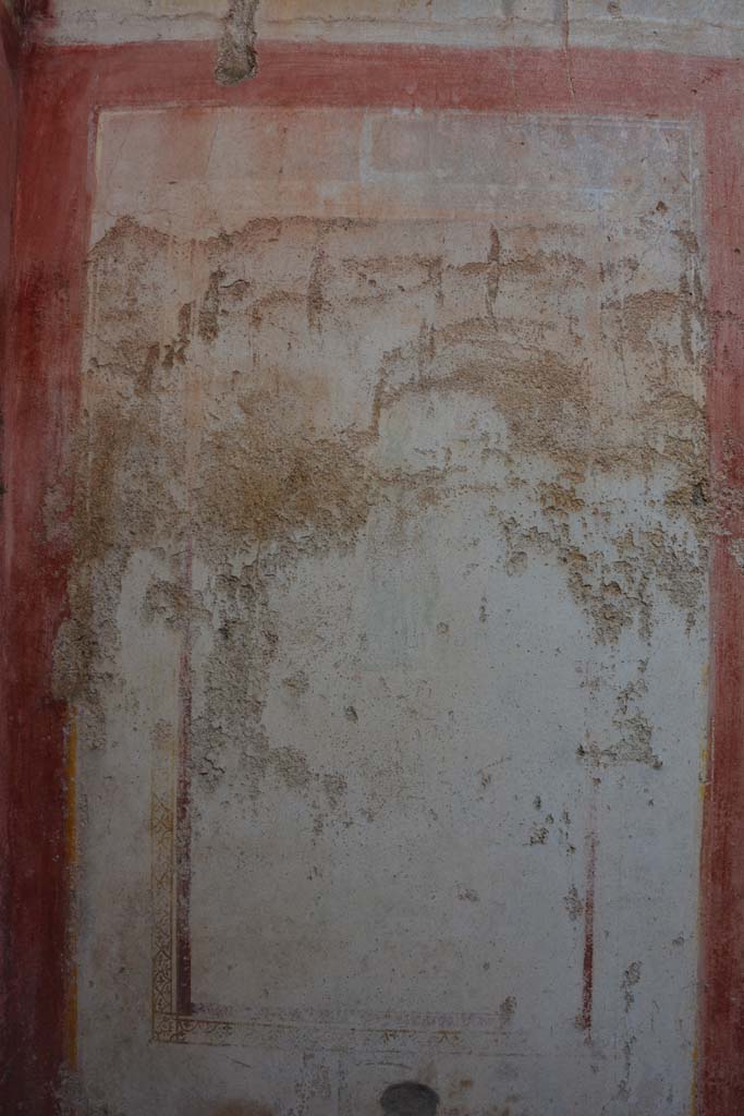 IX.5.11 Pompeii. March 2017.
Room k, panel at west end of north wall with faded figure in centre.
Foto Christian Beck, ERC Grant 681269 DÉCOR.