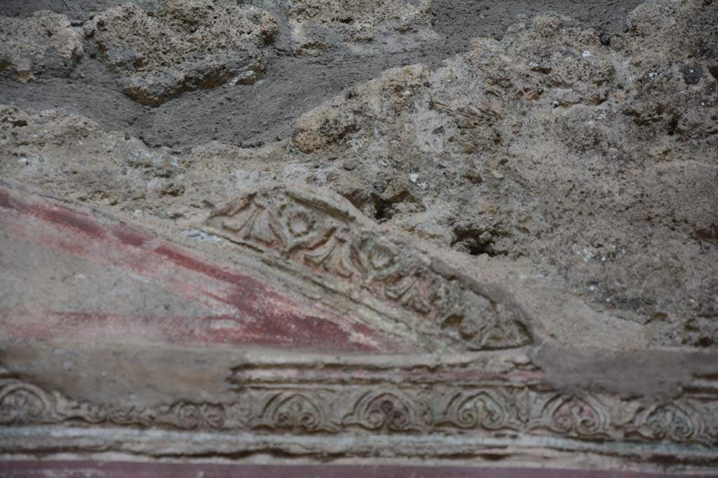 IX.5.11 Pompeii. March 2017. Room f, detail of stucco cornice towards north end of west wall.
Foto Christian Beck, ERC Grant 681269 D�COR.
