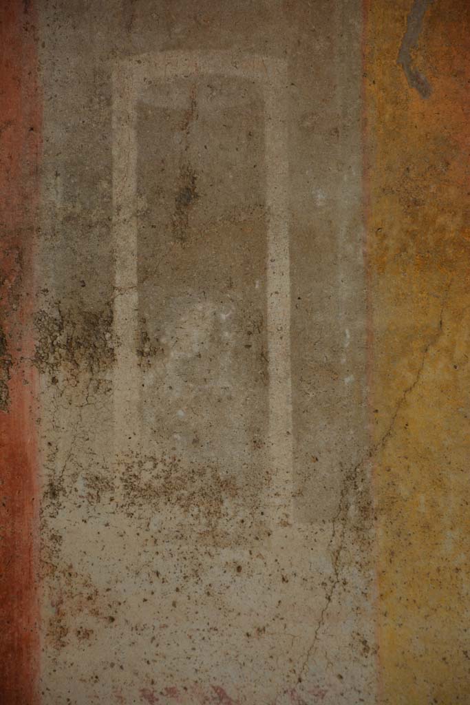 IX.5.11 Pompeii. May 2017. Room f, detail of upper compartment on north wall below flying cupid.
Foto Christian Beck, ERC Grant 681269 D�COR.
