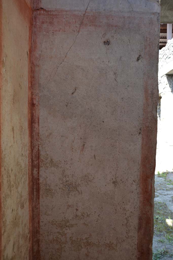 IX.5.11 Pompeii. May 2017. Room f, east wall in north-east corner.
Foto Christian Beck, ERC Grant 681269 D�COR.
