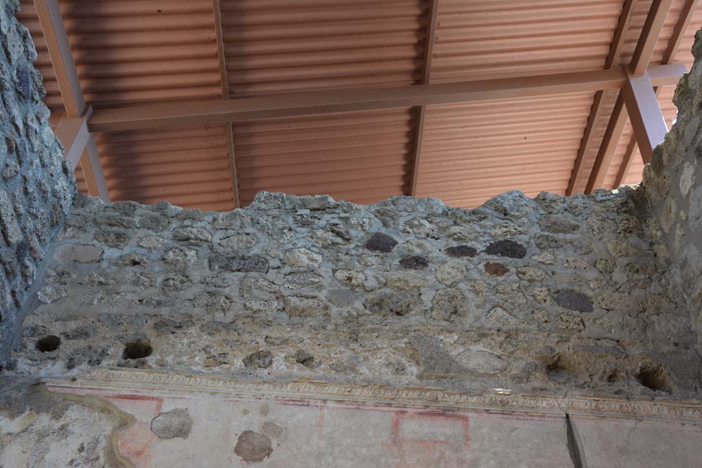 IX.5.11 Pompeii. May 2017. Room e, upper south wall.
Foto Christian Beck, ERC Grant 681269 DÉCOR