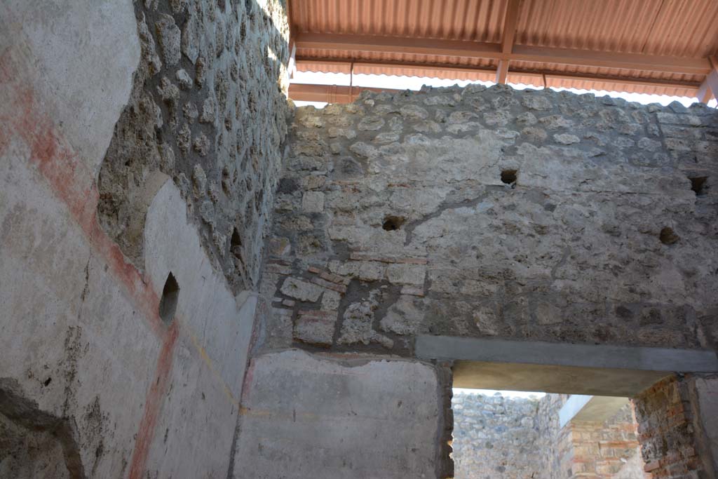 IX.5.11 Pompeii. May 2017. Room g, looking towards upper south-west corner and west wall.
Foto Christian Beck, ERC Grant 681269 DÉCOR.
