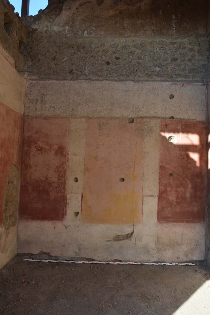 IX.5.11 Pompeii. May 2017. Room h, looking towards east wall.
Foto Christian Beck, ERC Grant 681269 DÉCOR.