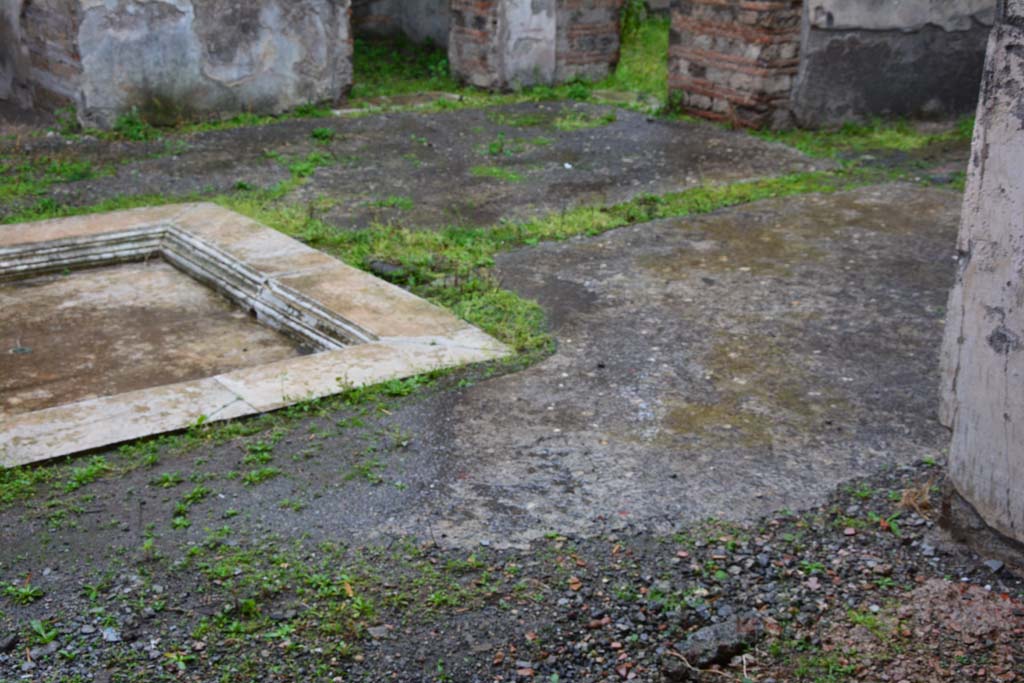 IX.5.11 Pompeii. March 2017. Room h, looking north-west across atrium b, from near south wall of east ala.
Foto Christian Beck, ERC Grant 681269 DÉCOR.