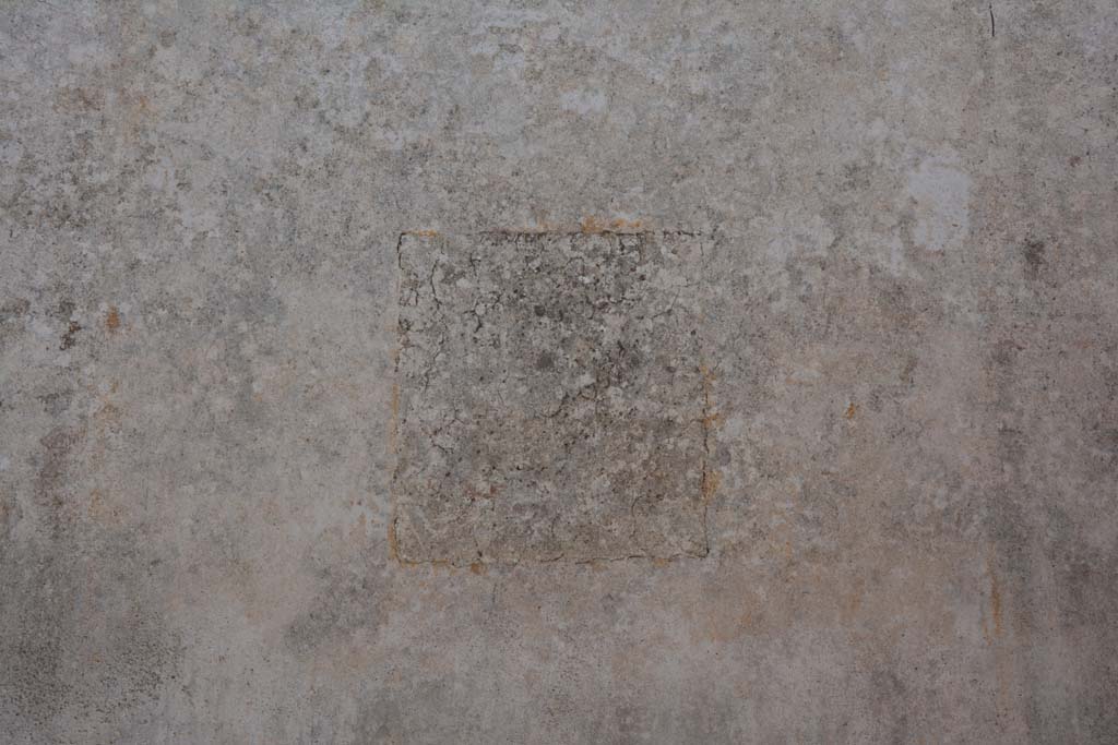 IX.5.11 Pompeii. May 2017. Room i, site of painting on east wall at south end.
Foto Christian Beck, ERC Grant 681269 DÉCOR.