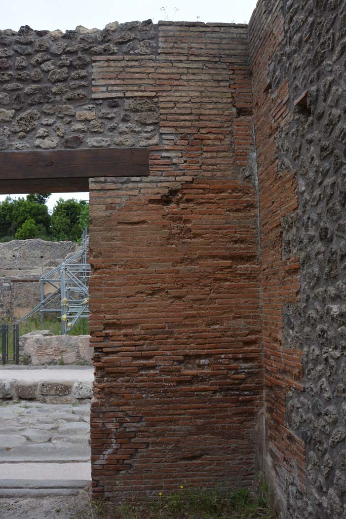 IX.5.12 Pompeii. May 2017. Looking towards north wall in north-east corner.
Foto Christian Beck, ERC Grant 681269 DÉCOR.