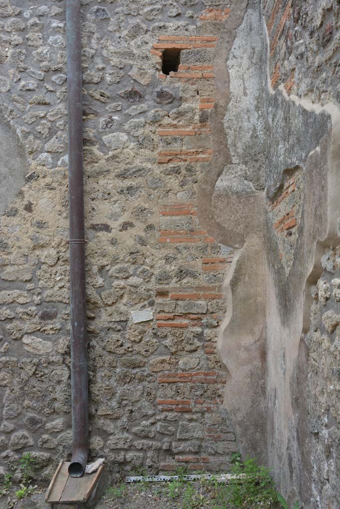 IX.5.12 Pompeii. May 2017. South wall in south-west corner.
Foto Christian Beck, ERC Grant 681269 DÉCOR.