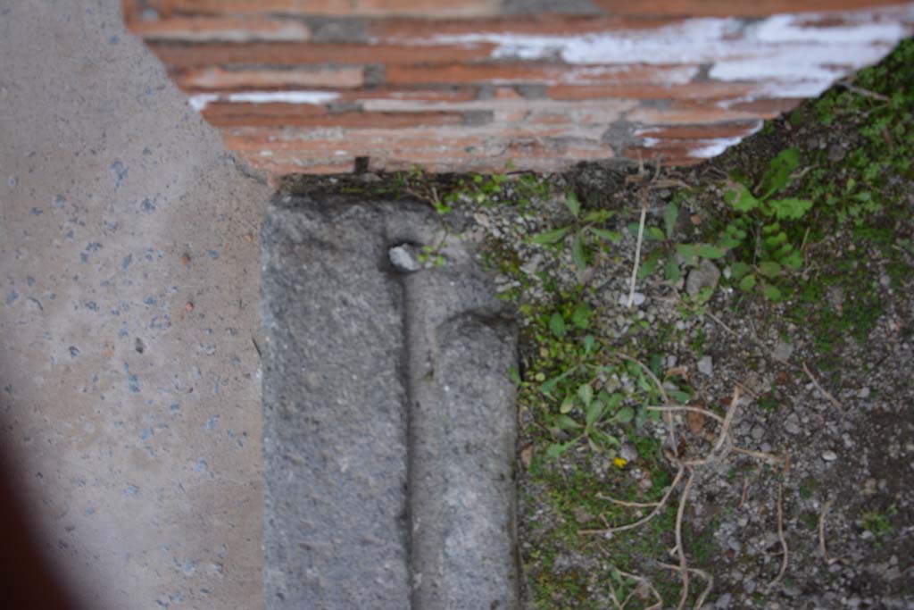 IX.5.12 Pompeii. March 2017. Doorway threshold at east end.
Foto Christian Beck, ERC Grant 681269 DÉCOR.