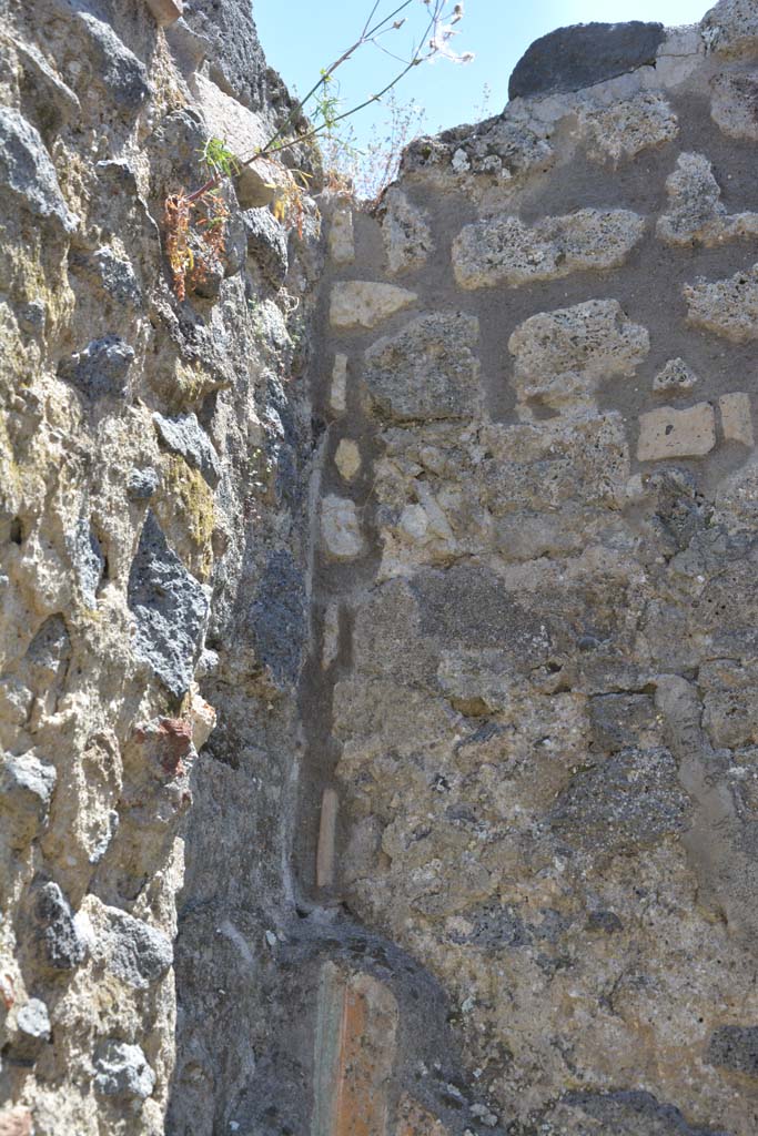 IX.5.14 Pompeii. May 2017. Room �L�, detail from upper south-east corner.
Foto Christian Beck, ERC Grant 681269 D�COR.
