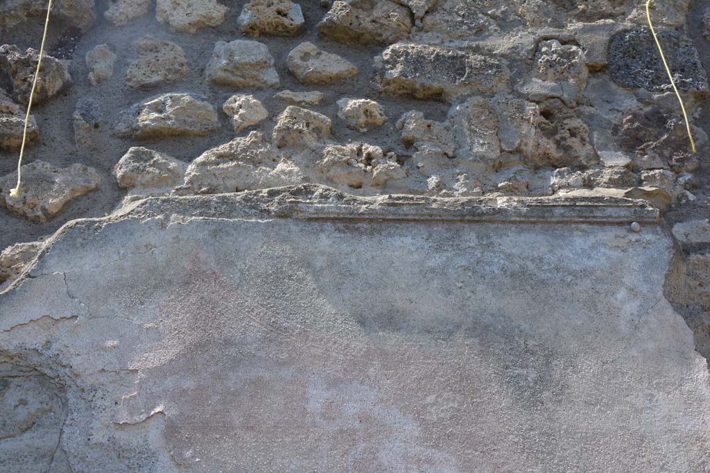 IX.5.14 Pompeii. May 2017. Peristyle �k�, detail of stucco at top of west wall in south-west corner. 
Foto Christian Beck, ERC Grant 681269 D�COR.
