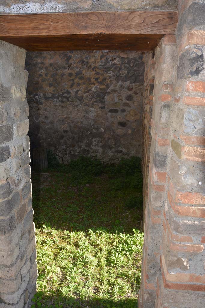 IX.5.14 Pompeii. May 2017. 
Room �n�, looking south into room �o�, through doorway in south wall.
Foto Christian Beck, ERC Grant 681269 D�COR.
