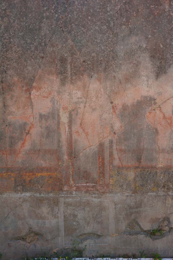 IX.5.14 Pompeii. May 2017.
Room “f”, detail of painted decoration on south wall at east end, above zoccolo with painted plant.
Foto Christian Beck, ERC Grant 681269 DÉCOR.