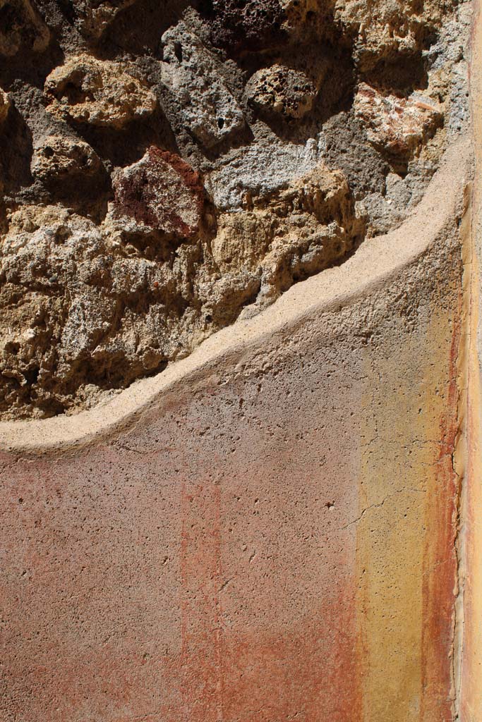 IX.5.14 Pompeii. May 2019.
Room “d”, detail of painted decoration on west wall in north-west corner.
Foto Christian Beck, ERC Grant 681269 DÉCOR.