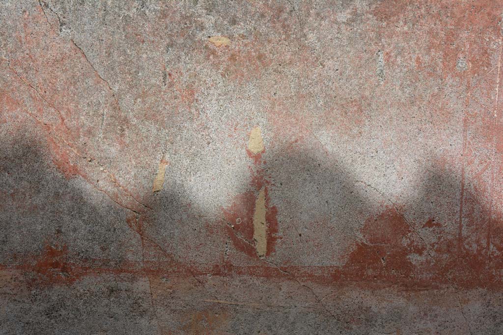 IX.5.14 Pompeii. May 2017. Room “d”, detail of painted decoration on east wall at south end.
Foto Christian Beck, ERC Grant 681269 DÉCOR.
