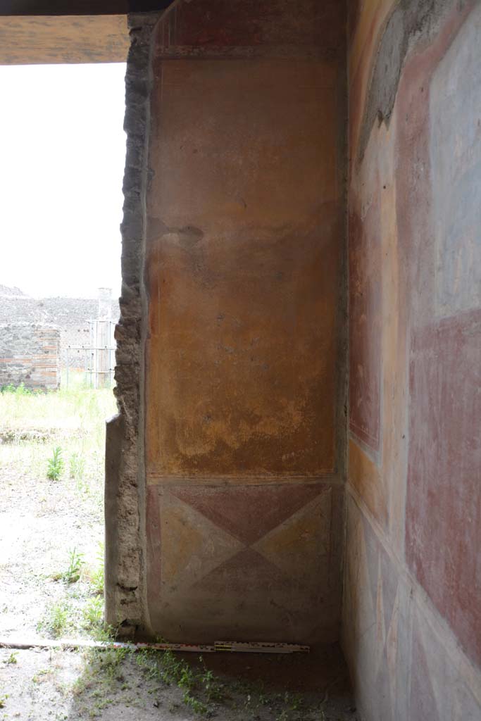 IX.5.14 Pompeii. May 2017. Room “c”, looking towards west wall in north-west corner.
Foto Christian Beck, ERC Grant 681269 DÉCOR.