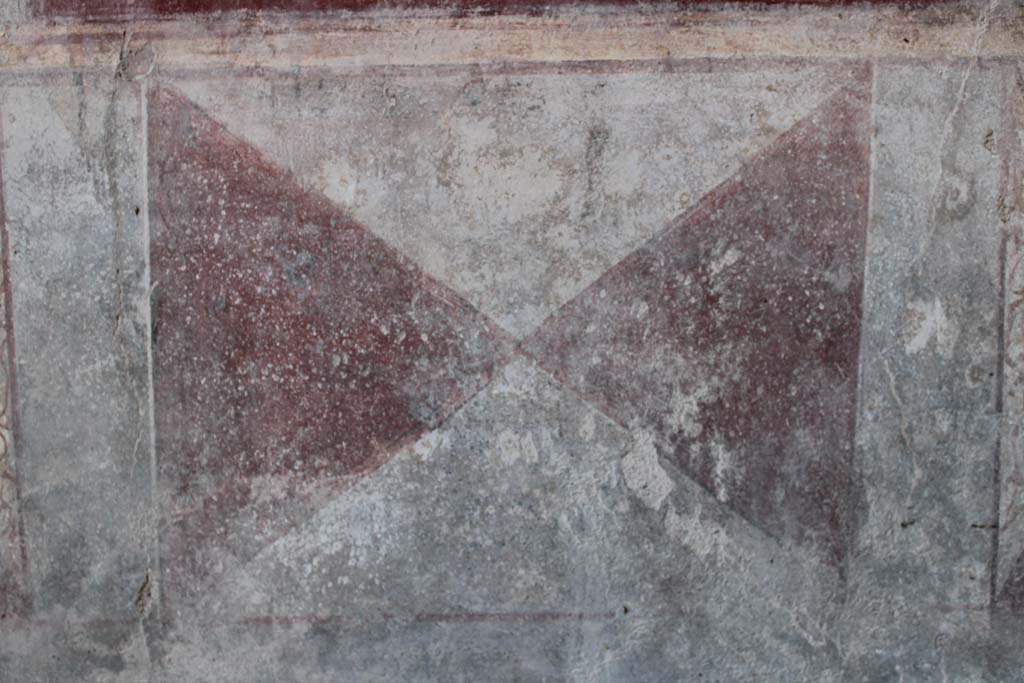 IX.5.14 Pompeii. May 2019. Room “c”, detail of zoccolo on north wall of cubiculum.
Foto Christian Beck, ERC Grant 681269 DÉCOR.