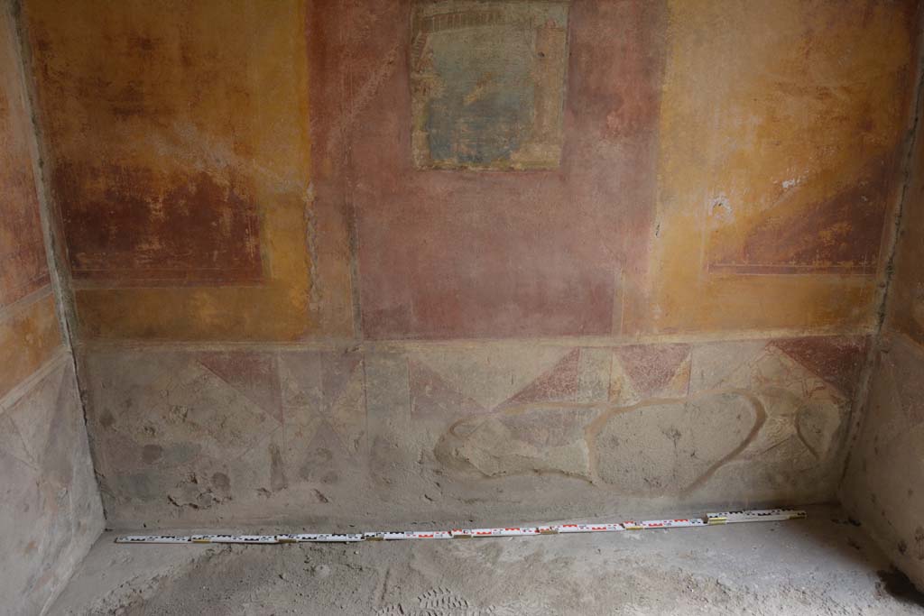 IX.5.14 Pompeii. May 2017. Room “c”, zoccolo on lower south wall and flooring.
Foto Christian Beck, ERC Grant 681269 DÉCOR.
