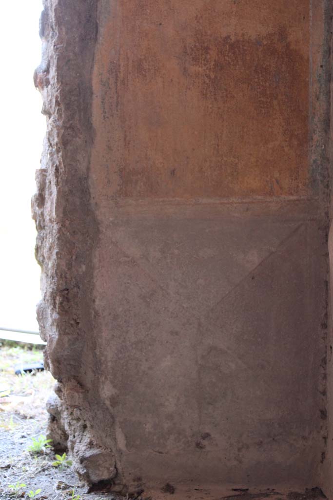 IX.5.16 Pompeii. May 2019. Room “g”, detail from lower wall in west wall in north-west corner.
Foto Christian Beck, ERC Grant 681269 DÉCOR.