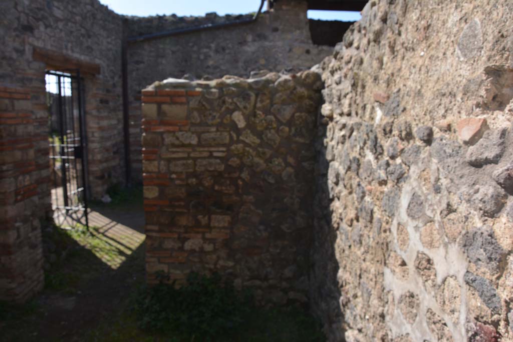IX.5.16 Pompeii. March 2017. Room b’, looking towards west wall in north-west corner.
Foto Christian Beck, ERC Grant 681269 DÉCOR.