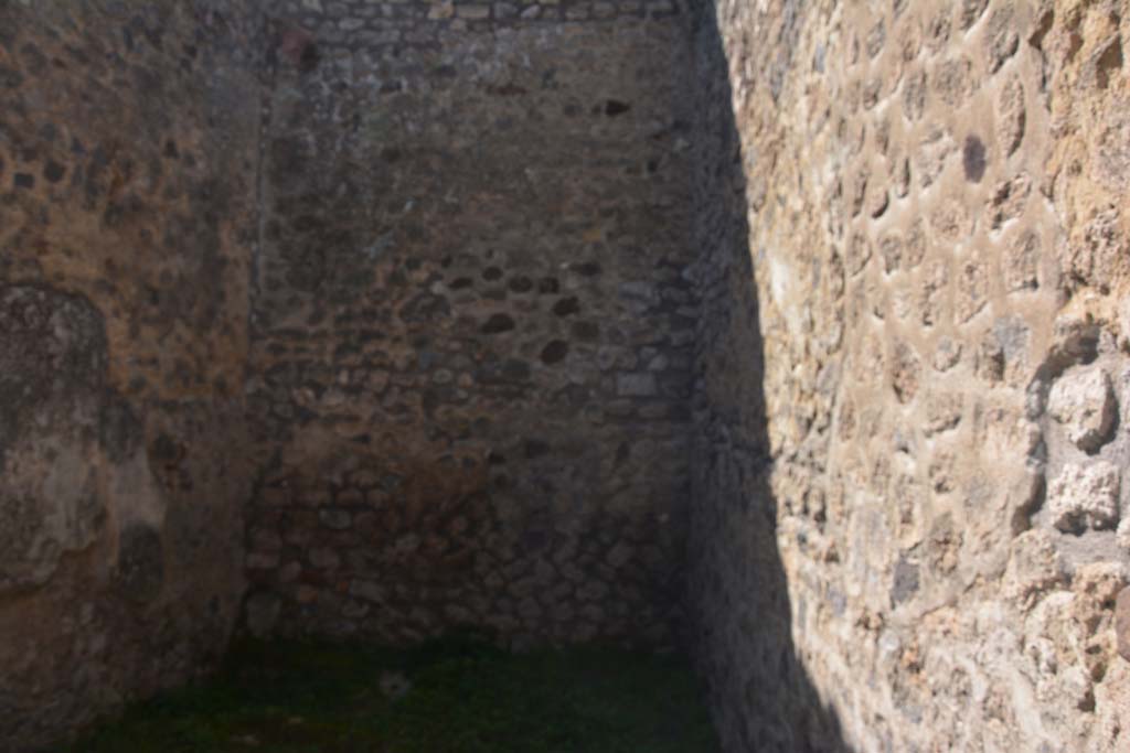IX.5.16 Pompeii. March 2017. Room e’, looking towards west wall.
Foto Christian Beck, ERC Grant 681269 DÉCOR.