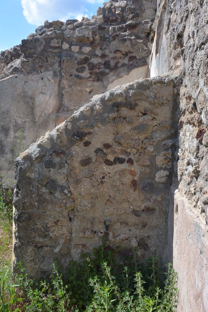 IX.5.18 Pompeii. May 2017. Room m, north wall of cupboard. 
Foto Christian Beck, ERC Grant 681269 DÉCOR.
