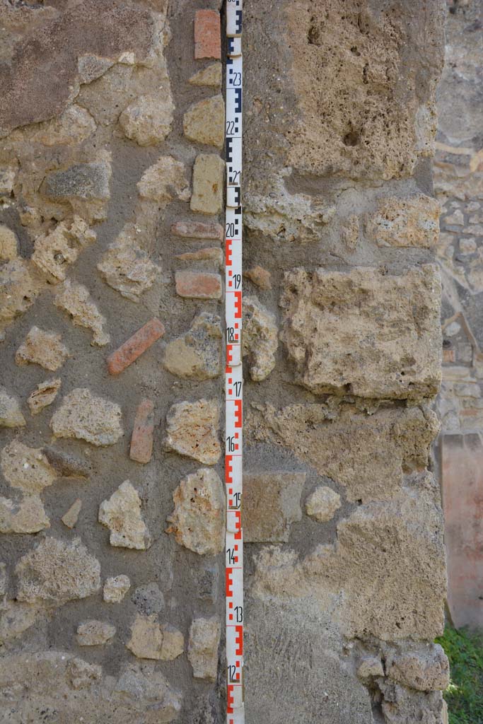 IX.5.18 Pompeii. May 2017. Room a,  west side of entrance corridor at north end.
Foto Christian Beck, ERC Grant 681269 DÉCOR.
