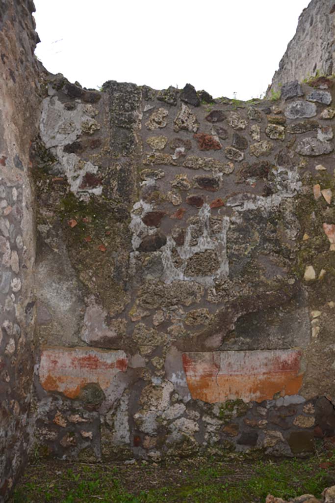 IX.5.18 Pompeii. March 2018. Room “h”, looking towards east wall of kitchen/latrine.
Foto Annette Haug, ERC Grant 681269 DÉCOR.