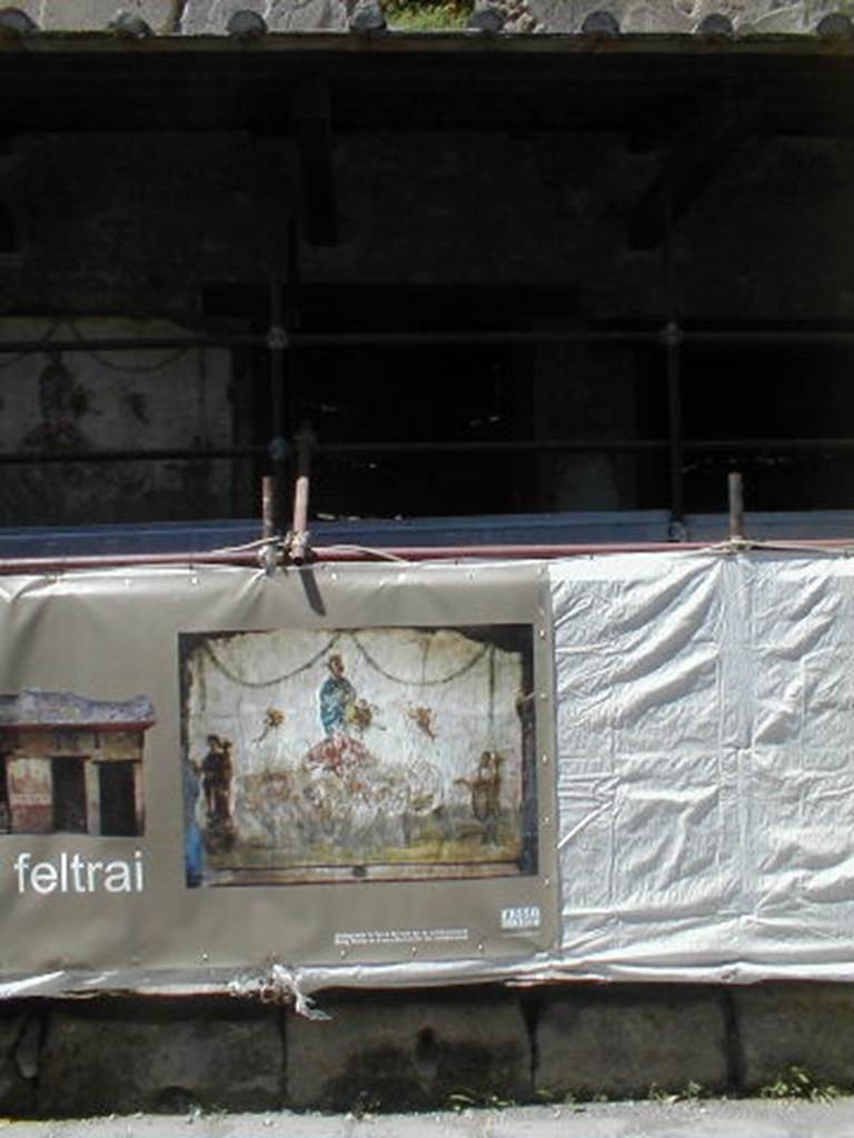 IX.7.6 Pompeii. May 2005 during restoration