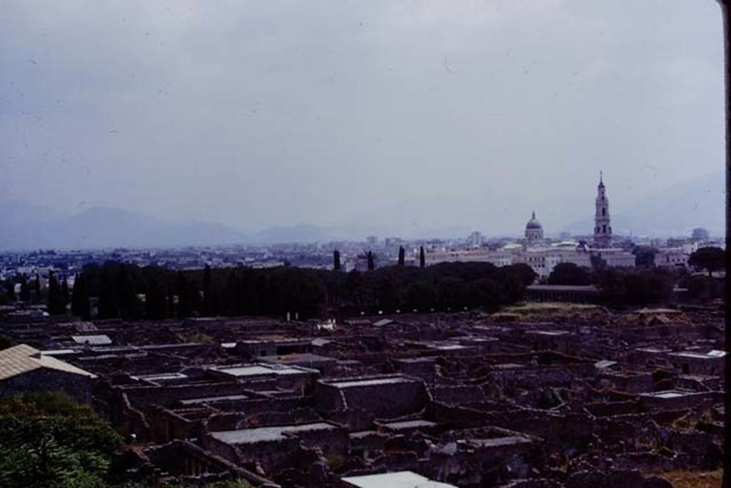 Looking south-east, Pompeii. 1973. View from the Casina dell’Aquila. Photo by Stanley A. Jashemski.
Source: The Wilhelmina and Stanley A. Jashemski archive in the University of Maryland Library, Special Collections (See collection page) and made available under the Creative Commons Attribution-Non Commercial License v.4. See Licence and use details. J73f0237