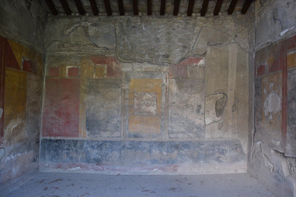 IX.7.20 Pompeii. October 2017. Room (i), south wall. Photo courtesy of Johannes Eber.