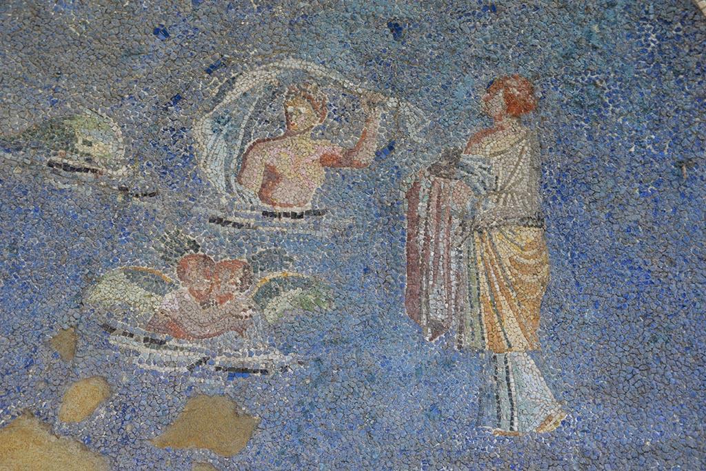 IX.7.20 Pompeii. October 2017. Detail from arched top. 
Bathing scene with cherubs or cupids and male figure bathing and female figure holding robes. Photo courtesy of Johannes Eber.

