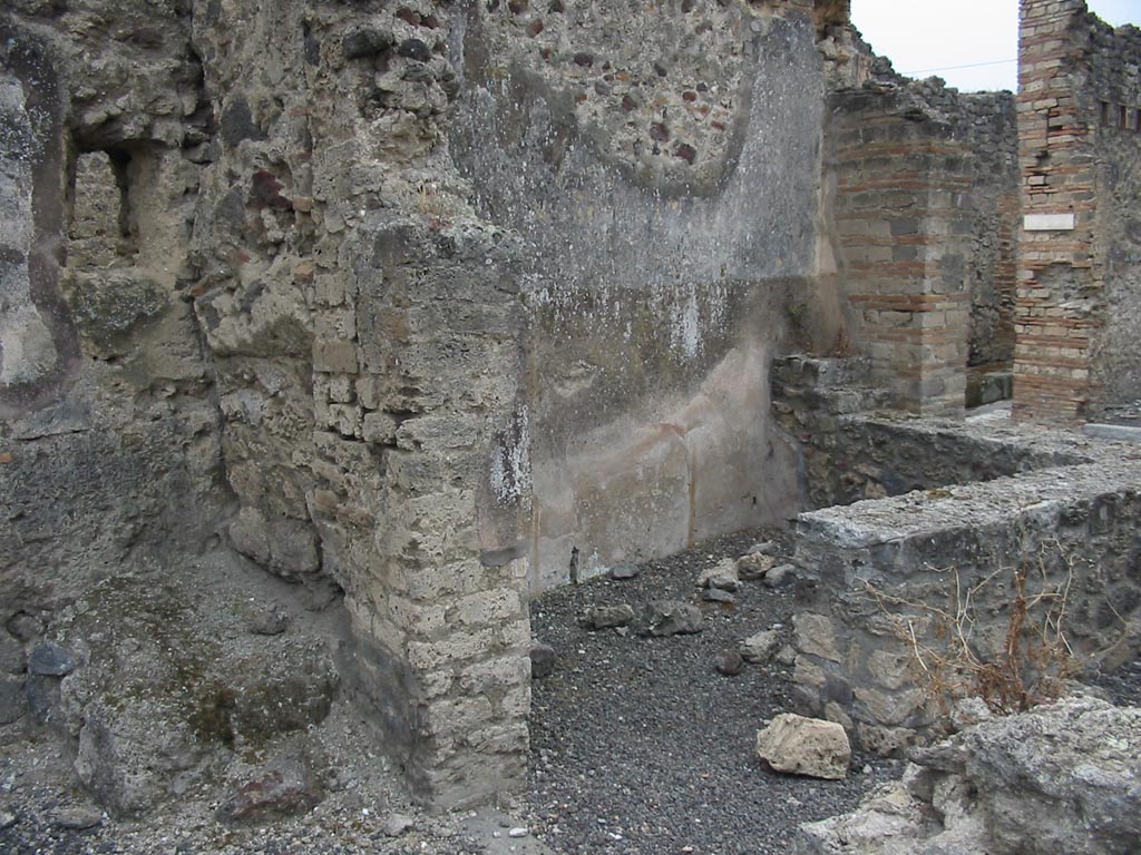 IX.7.22 Pompeii. May 2003.
Looking north-west across counter from north-west side of atrium of IX.7.21. Photo courtesy of Nicolas Monteix.