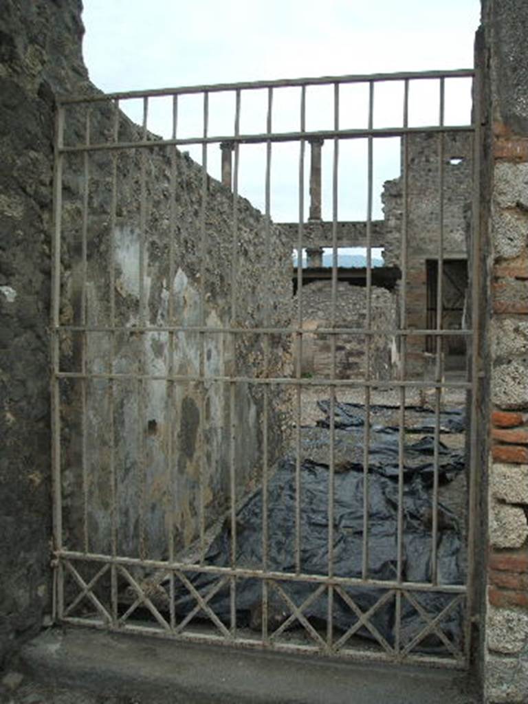 IX.8.3 Pompeii. May 2005. Entrance.
