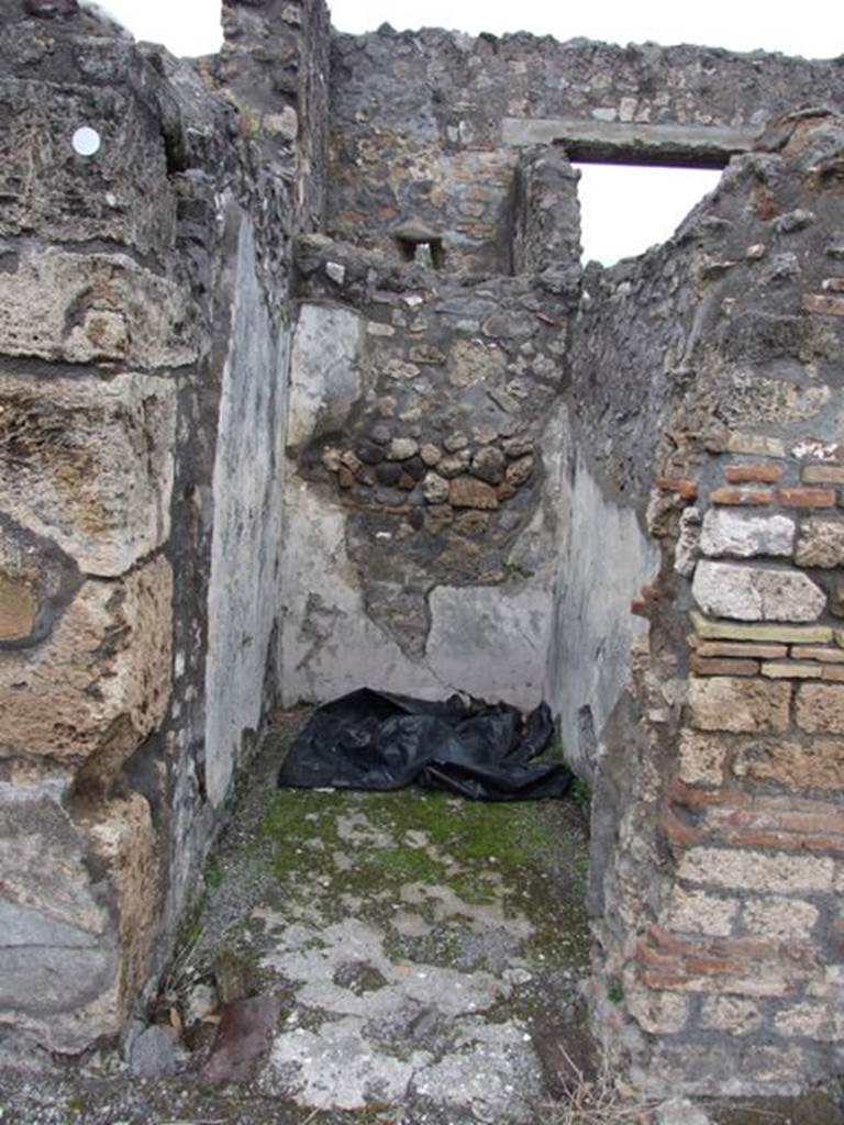 IX.8.6 Pompeii. March 2009. Room 47, Small room or cupboard on west side of fauces of IX.8.3. Looking north